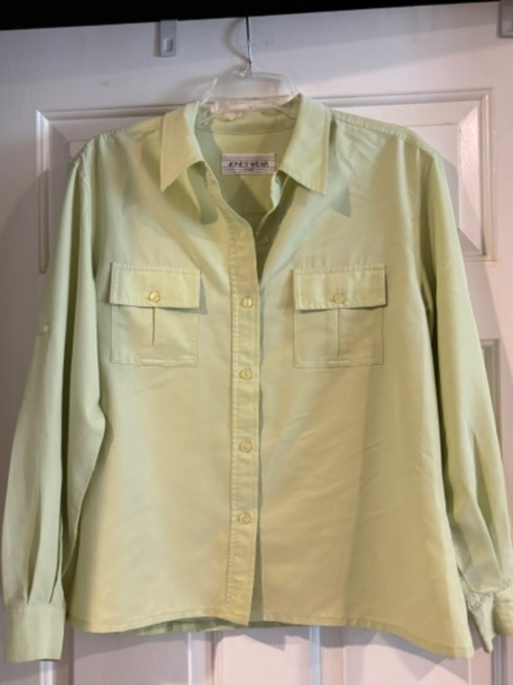 Jones Wear Sport shirt, SZ-L- VERY NICE
